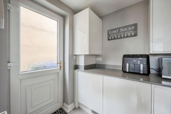 4 bed Detached for sale Image 8