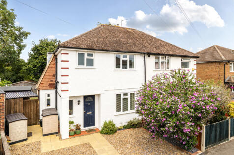 Pembroke Avenue, Hersham, Walton On Thames, Surrey, KT12