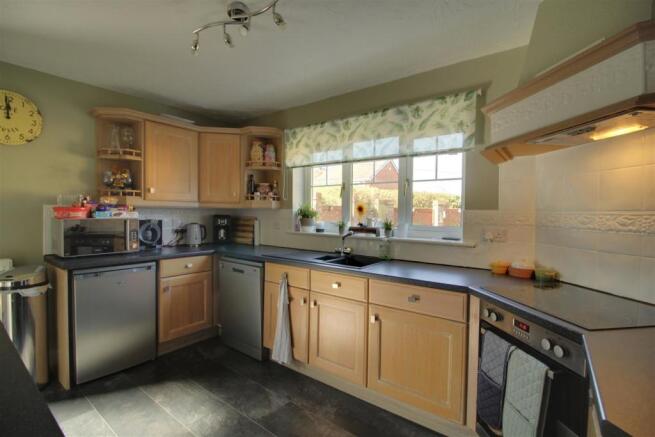 kitchen1.jpg