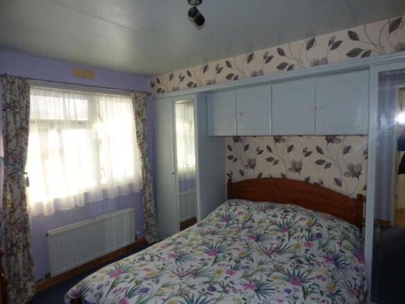 2 bed Park Home for sale Image 6