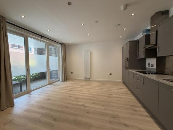 lounge kitchen 1.jpg