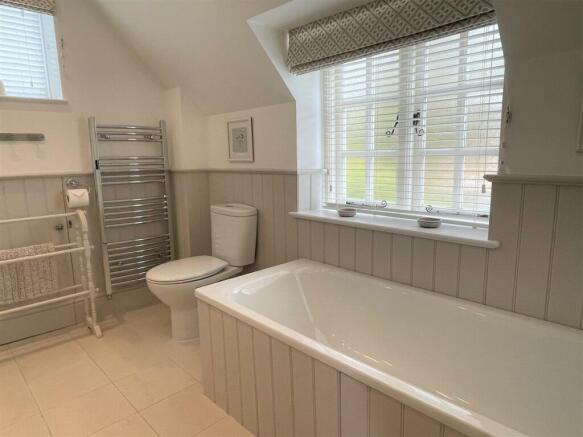 Bathroom.jpg