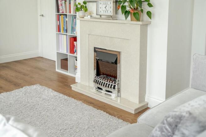 4 bed Detached for sale Image 6