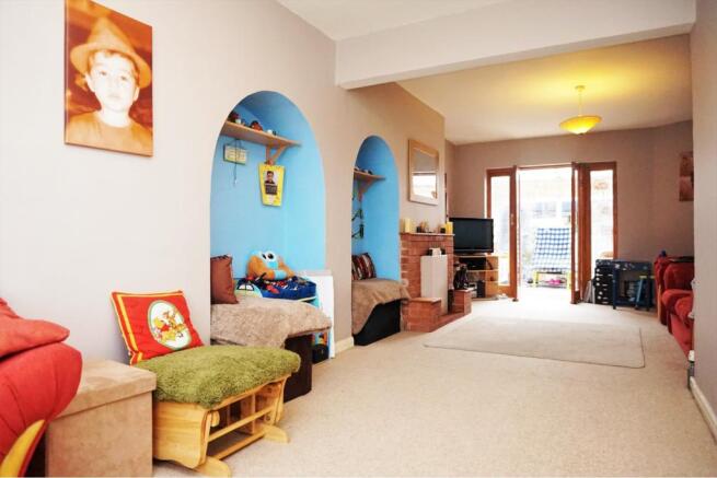 Lounge/Dining Room
