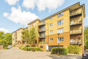23, Greenview Close, Acton W3 7DZ