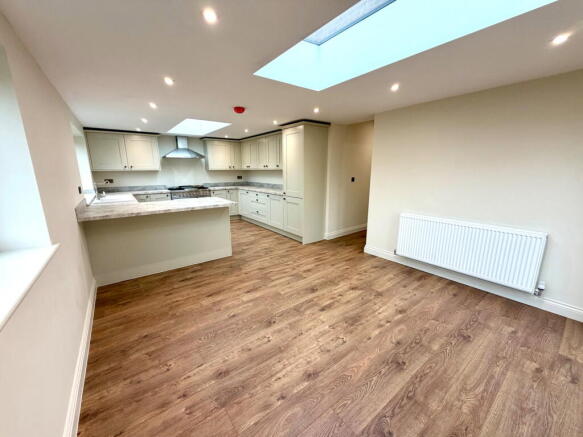 3 bed Detached Bungalow for sale Image 5