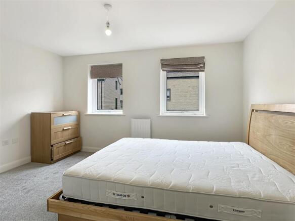 Bedroom 1 (2)