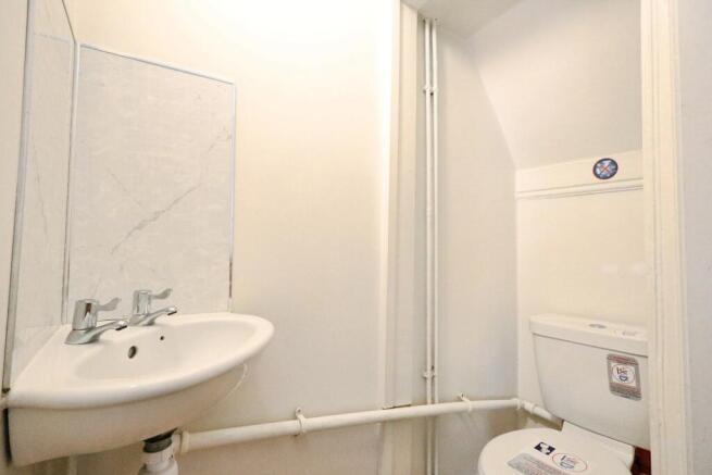 4 bed Terraced for sale Image 8