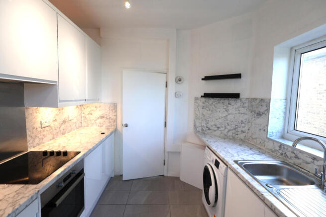 Selwyn Road, London, E13 0PY photo 4