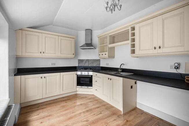 2 bed Semi-Detached for sale Image 4