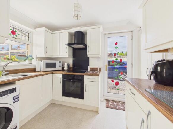3 bed Semi-Detached for sale Image 5