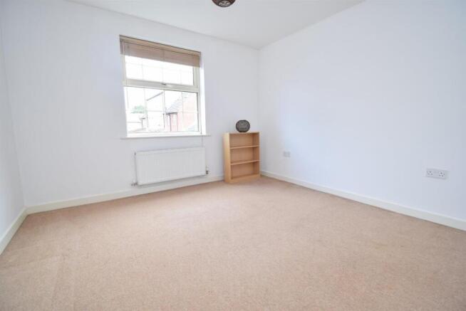 2 bed Apartment for sale Image 6