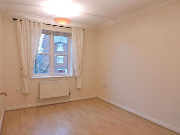 Bedroom (Main)