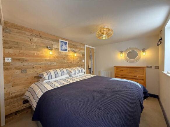 3 bed House for sale Image 6