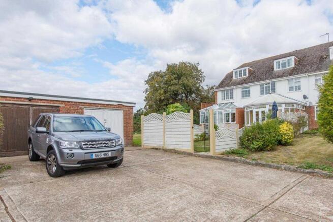 Heath Road, Langley, Maidstone, Kent, ME17 3JX-17