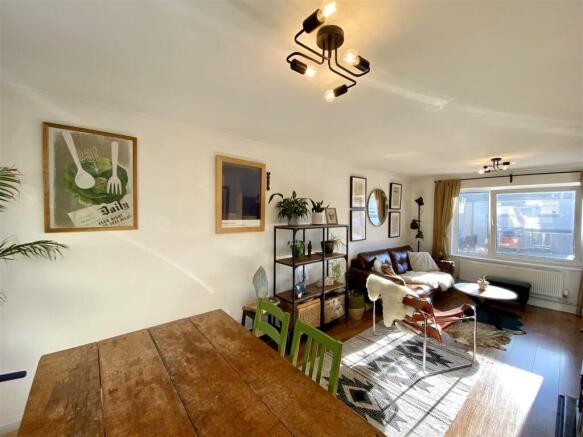 OPEN PLAN SITTING/DINING ROOM