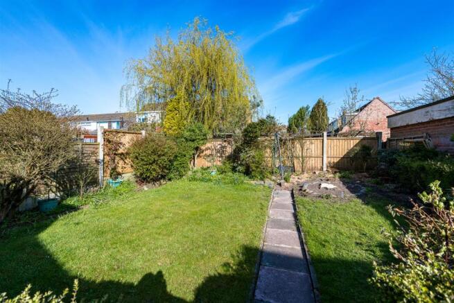 Kendal Drive Garden1.jpg