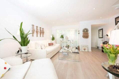 Cranbourne Close, London, SW16