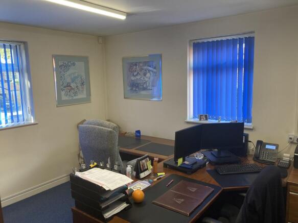 Photo 3