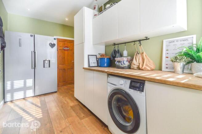 3 bed Semi-Detached for sale Image 12