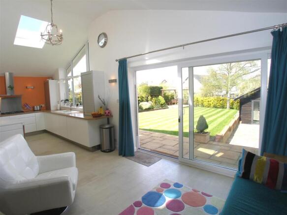 FAMILY ROOM