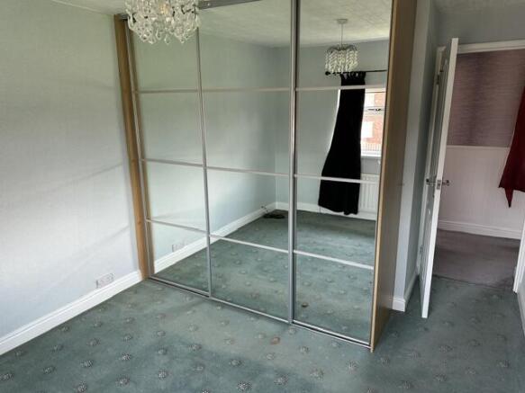 3 bed Semi-Detached to rent Image 12