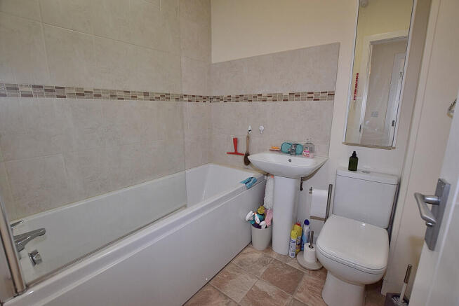 2 bed Semi-Detached for sale Image 11