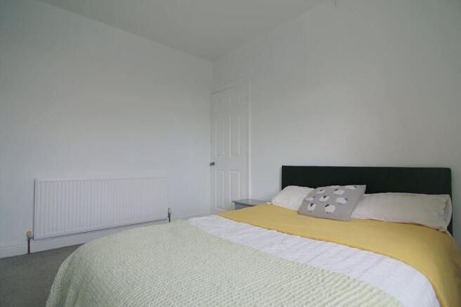 3 bed Semi-Detached for sale Image 12