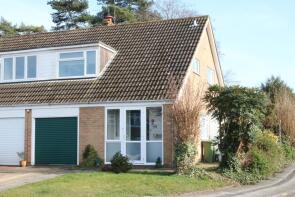 58, Windfield, Leatherhead KT22 8UQ