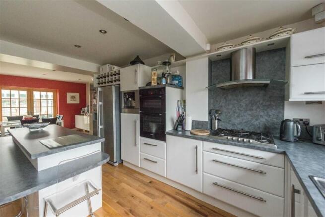 SPACIOUS OPEN PLAN D