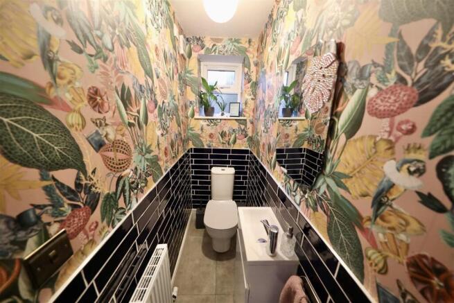 5 bed Terraced for sale Image 12