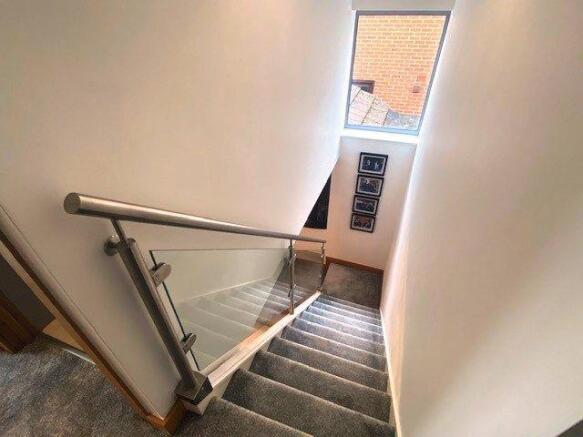 FIRST FLOOR LANDING