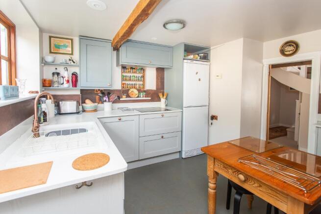 Cowbeech Road, Cowbeech, East Sussex, BN27 4JD photo 4