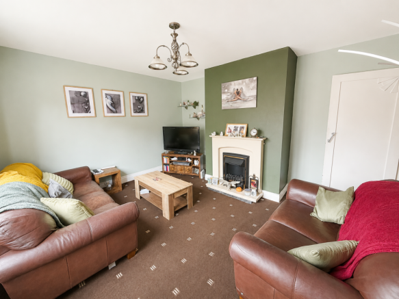 3 bed Terraced for sale Image 4