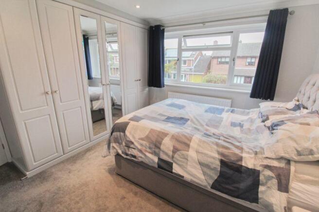 Bedroom 1 (2)