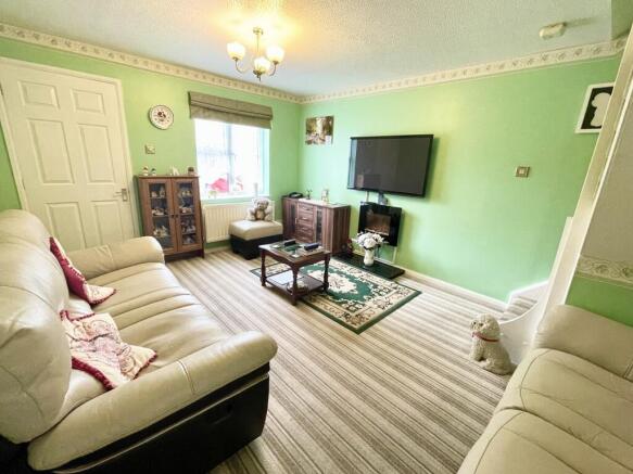 St. Annes Crescent, Undy, Caldicot, Mon. NP26 3PL photo 4