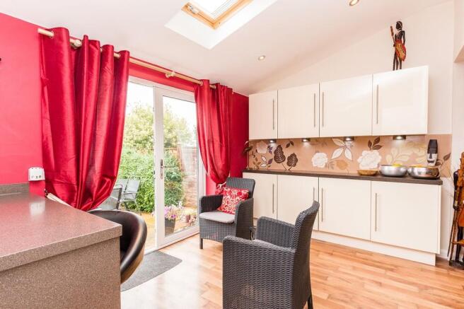 Kitchen/dining ro...
