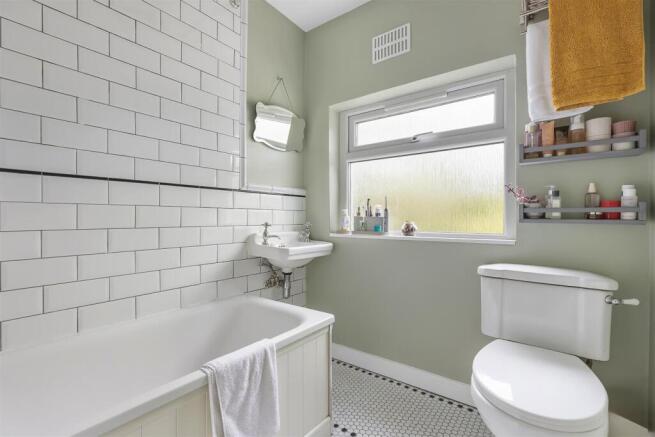 3 bed Semi-Detached for sale Image 12