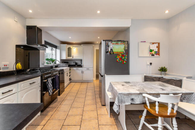 Breakfast Kitchen b
