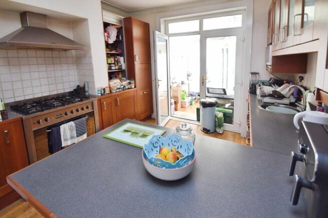 f6472300-Kitchen