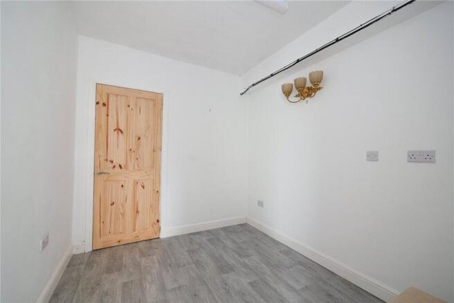 3 bed Semi-Detached for sale Image 7