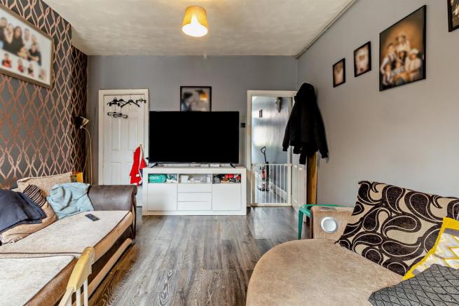 2 bed House for sale Image 6