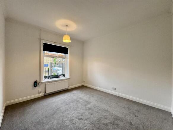 3 bed Semi-Detached Bungalow for sale Image 12