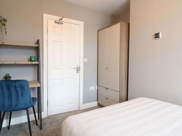 87 Middleton Room 4 1.JPG