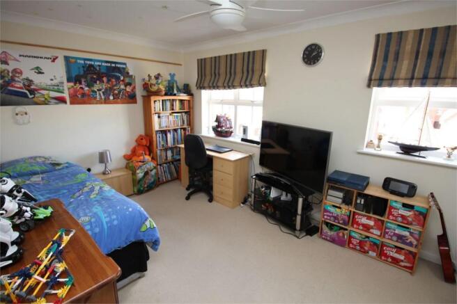 Photo 10