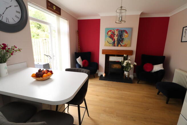 3 bed Semi-Detached for sale Image 4