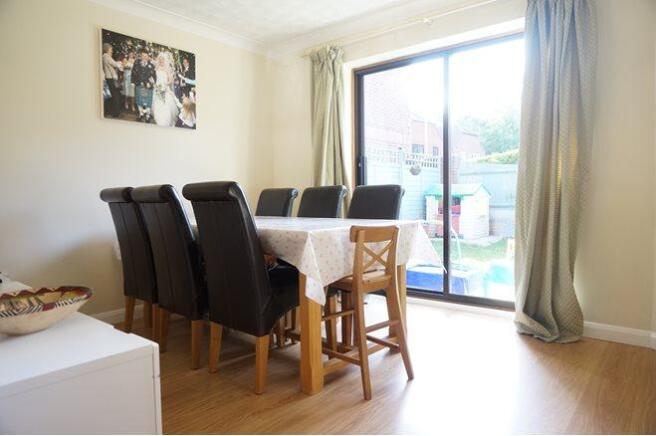 Lounge/Dining Room