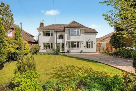 Harewood Avenue, Sale, Cheshire, M33
