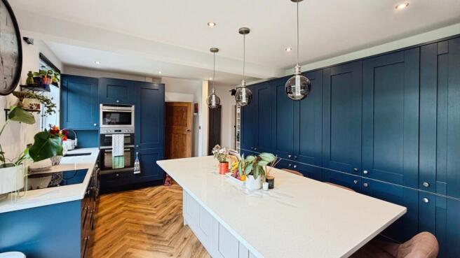 2 bed Detached for sale Image 6