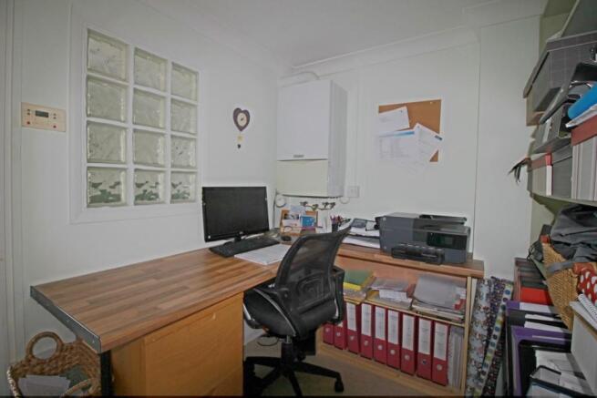 Photo 10